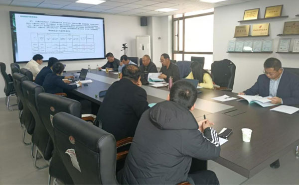 蘭州眾力工業(yè)材料有限公司及蘭州騰達(dá)西鐵窯街冶金有限公司清潔生產(chǎn)現(xiàn)場(chǎng)評(píng)審簡(jiǎn)訊