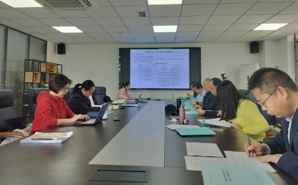 蘭州眾力工業(yè)材料有限公司及蘭州騰達(dá)西鐵窯街冶金有限公司清潔生產(chǎn)現(xiàn)場(chǎng)評(píng)審簡(jiǎn)訊